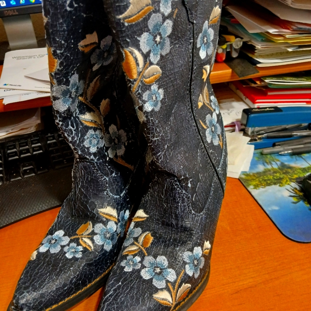 Durango Cracked Leather Cowboy Boots